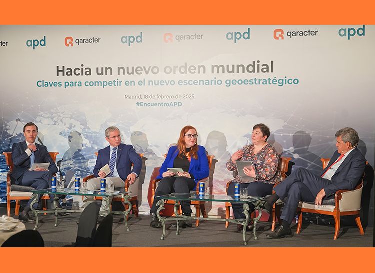 Foto familia Hacia un nuevo orden mundial