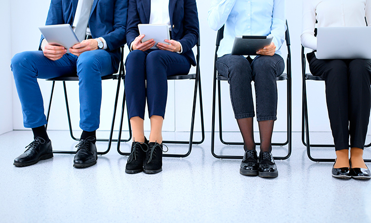 El condicionante de género en la contratación femenina