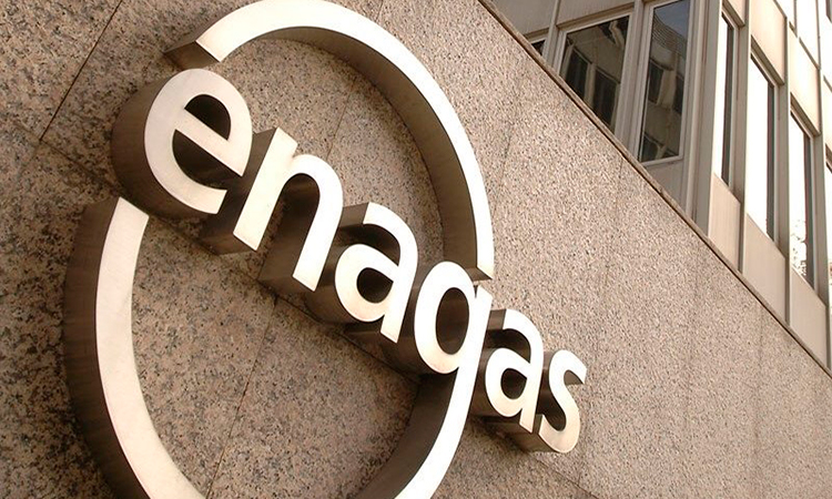 Enagás colabora con Cruz Roja para facilitar productos sanitarios a 50.000 familias vulnerables