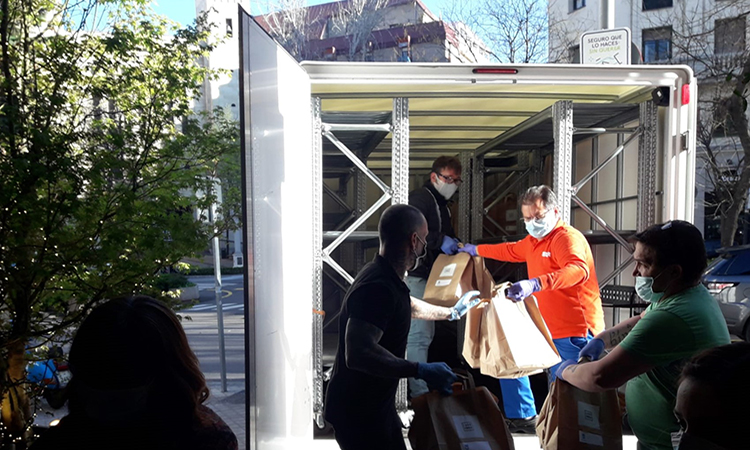 Seur colabora con la sanidad y los colectivos más necesitados