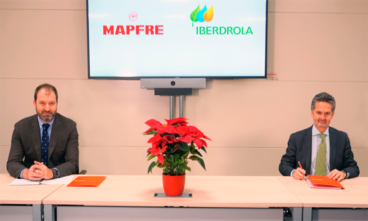 Mapfre e Iberdrola suman fuerzas: la red comercial de la aseguradora ofrecerá productos de la energética 
