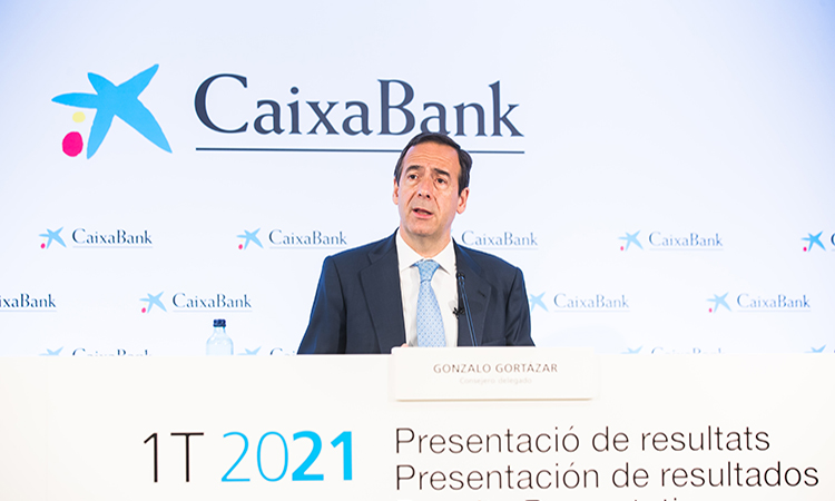 CaixaBank obtiene un beneficio de 514 millones en el primer trimestre, sin los impactos extraordinarios de la fusión con Bankia