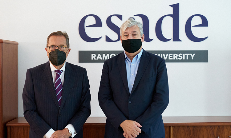 Fundación ”la Caixa” y ESADE impulsan la formación directiva en el tercer sector