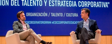 Enrique Benayas (ESIC) con Juan Bernal (Caixa), durante presentación del Estudio Observatorio de RRHH de ESIC