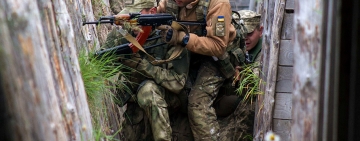 Soldados ucranianos en batalla
