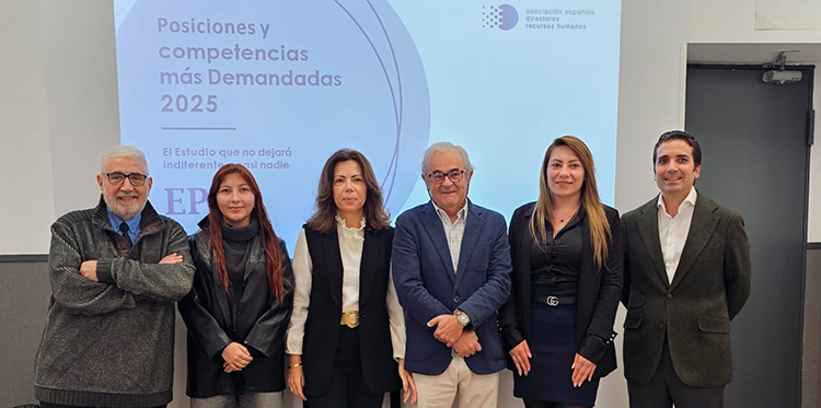 2025R estudioaedrh fotofamilia