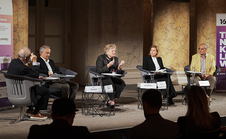 Ponentes de la mesa Slaying Zombie Ideas