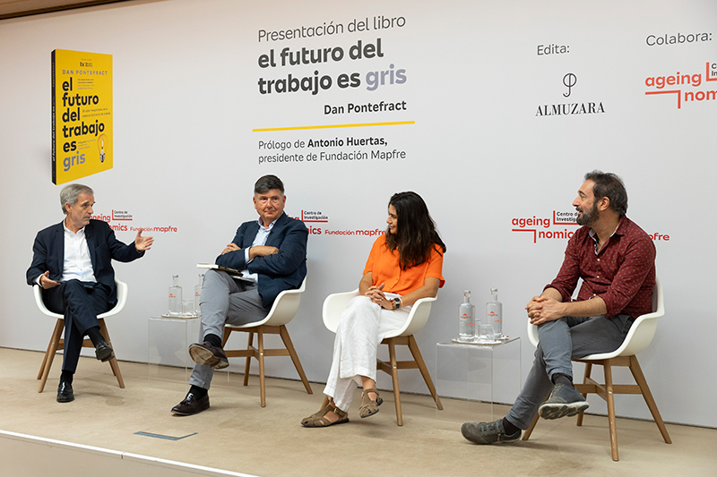 2026R Dan Presentacion del libro El futuro del trabajo es gris 1