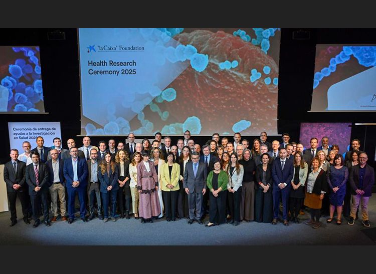 Foto Familia entrega de becas