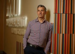 Emilio Castilla, profesor MIT